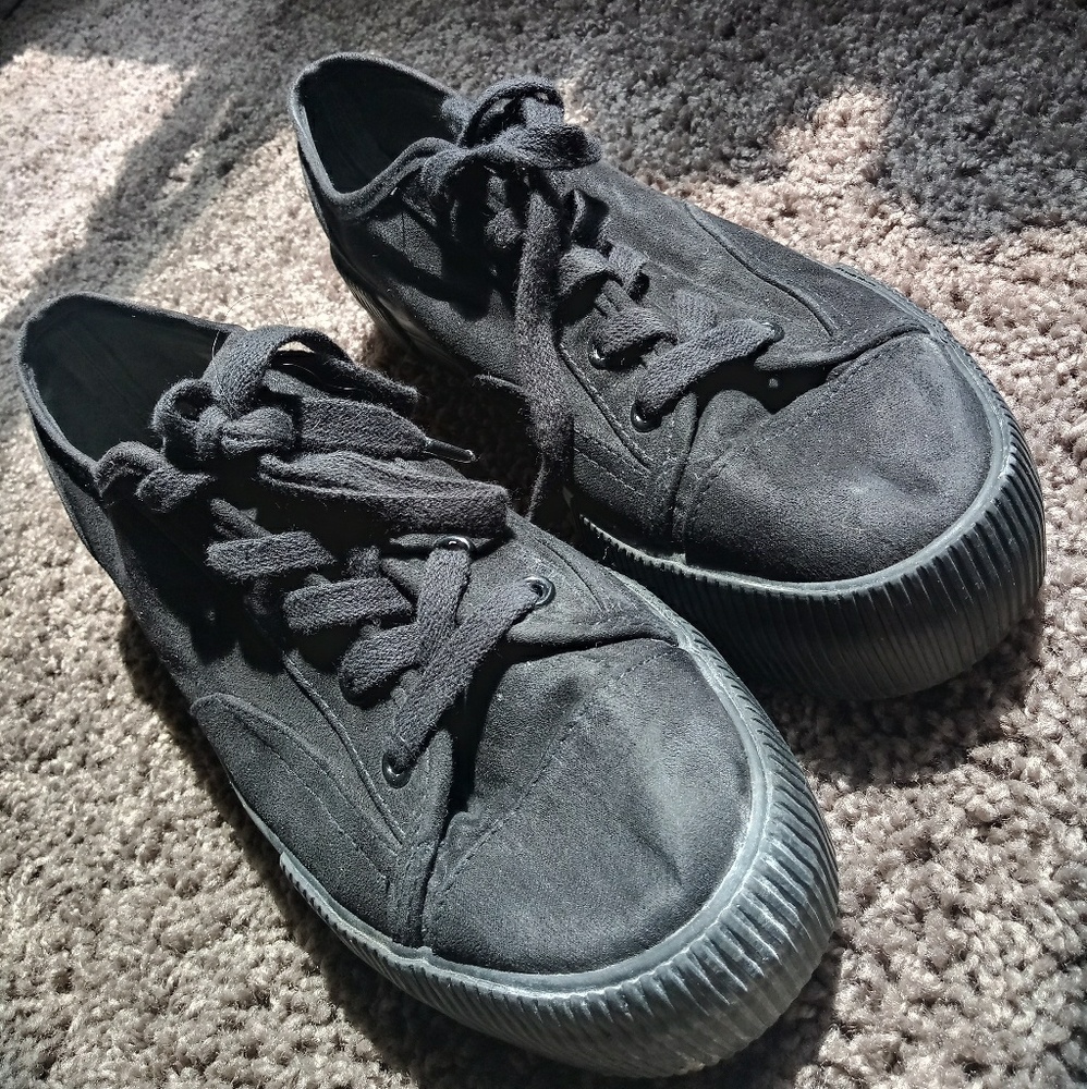 H&M Black Platform sneakers